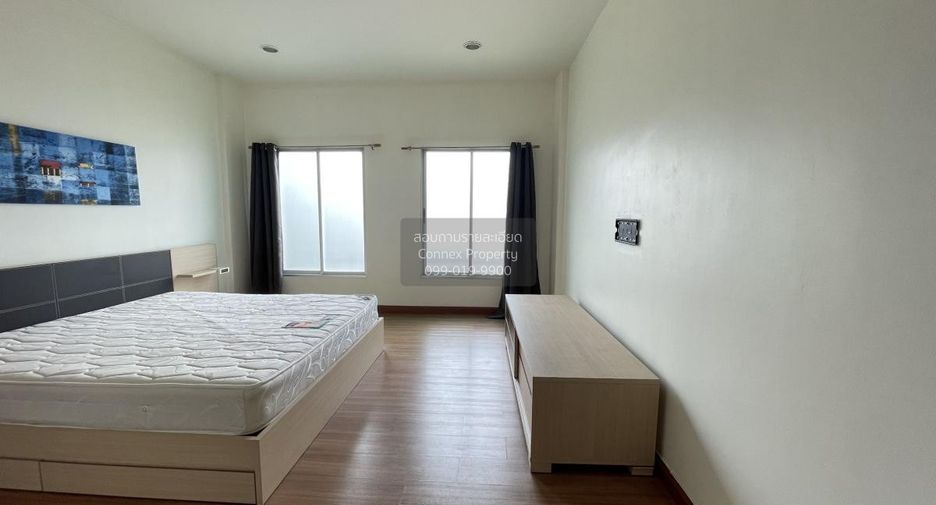 Casa adosada en venta de 2 habitaciones en Bang Kapi, Bangkok