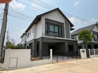 出售 4 卧室 独立屋 在 Lat Lum Kaeo, Pathum Thani