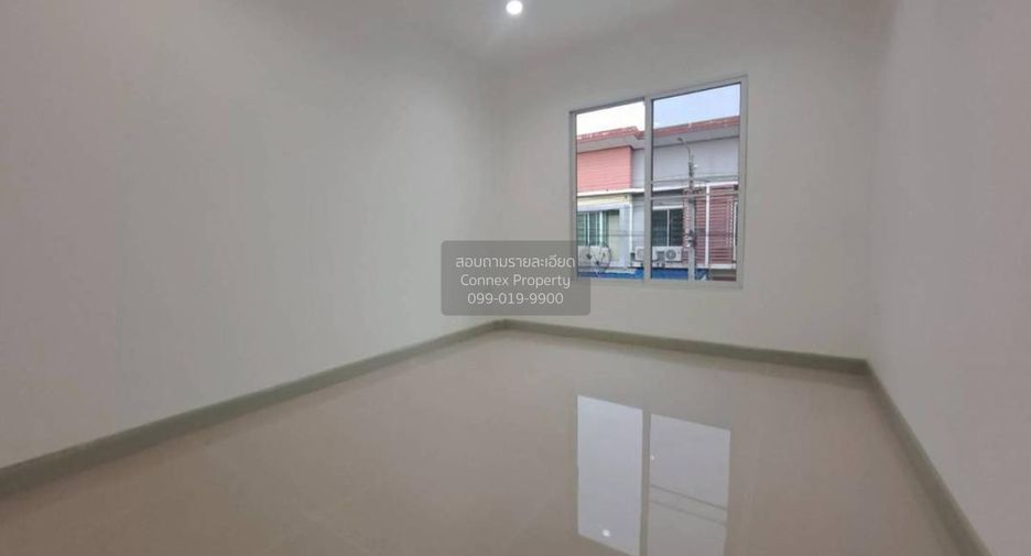 À vendre 3 chambres maison de ville à Bang Bua Thong, Nonthaburi