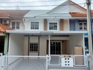 Casa adosada en venta de 4 habitaciones en Bang Yai, Nonthaburi