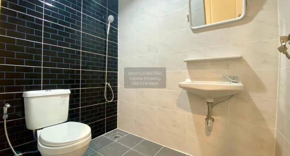 For sale 4 bedrooms townhouse in Thanyaburi, Pathum Thani