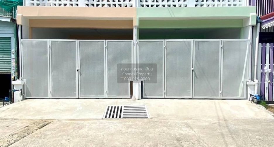 For sale 4 bedrooms townhouse in Thanyaburi, Pathum Thani