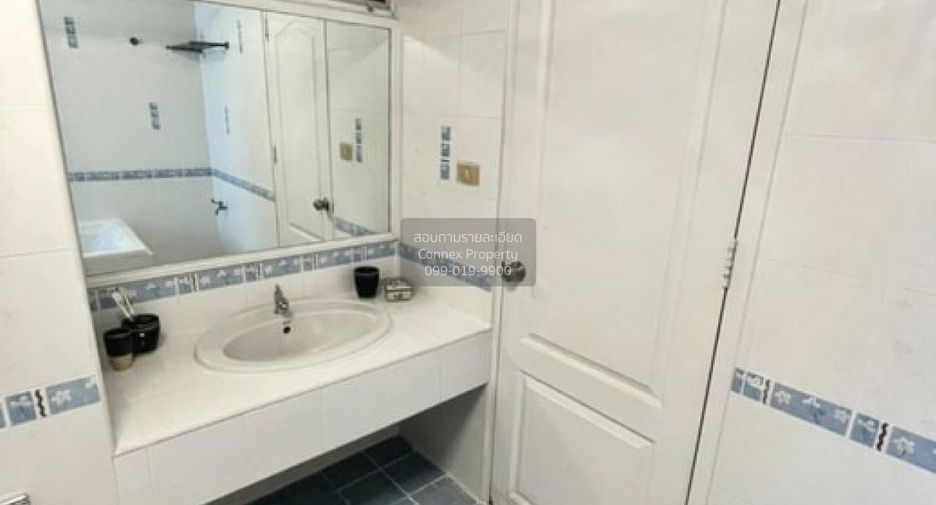 For sale 1 bed condo in Yan Nawa, Bangkok