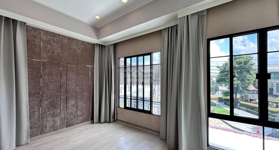 For sale 3 ベッドルーム townhouse in Bang Khen, Bangkok