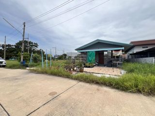 For sale 3 bedrooms house in Sam Khok, Pathum Thani