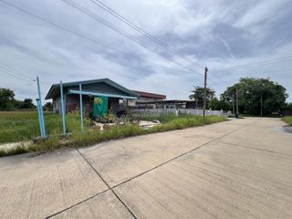 For sale 3 bedrooms house in Sam Khok, Pathum Thani
