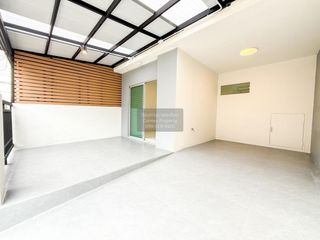 For sale 3 bedrooms townhouse in Mueang Nonthaburi, Nonthaburi