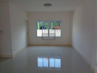 À vendre 2 chambres maison de ville à Bang Pa-in, Phra Nakhon Si Ayutthaya