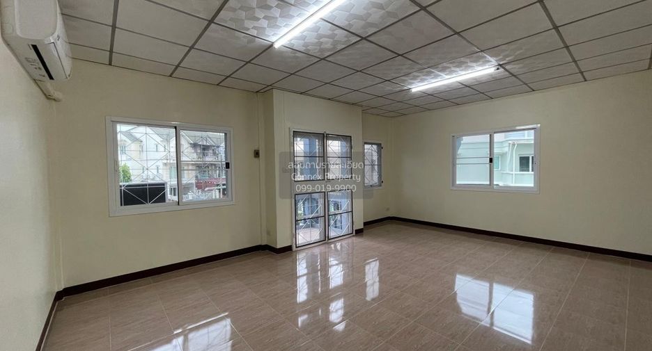 For sale 3 bedrooms house in Mueang Surat Thani, Surat Thani