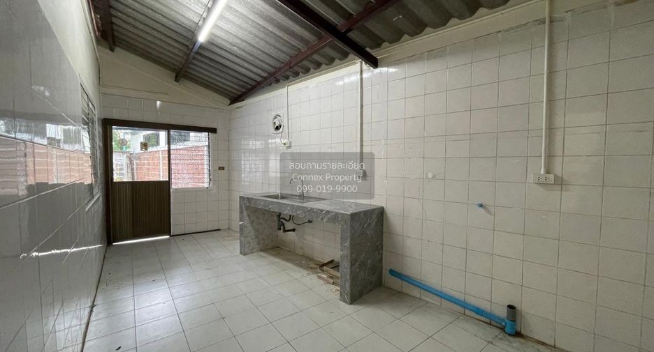 For sale 3 bedrooms house in Mueang Surat Thani, Surat Thani