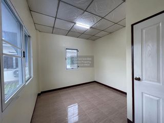 For sale 3 bedrooms house in Mueang Surat Thani, Surat Thani