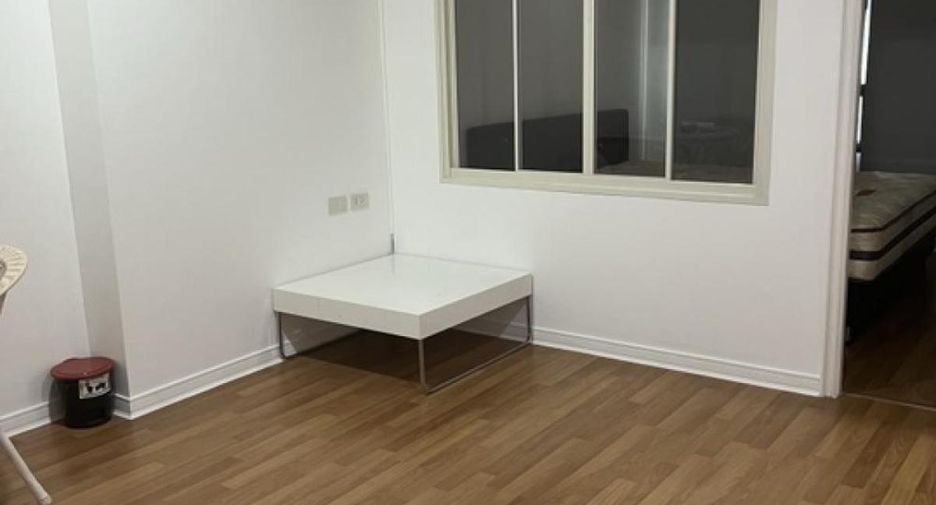 For sale 1 bed condo in Thon Buri, Bangkok