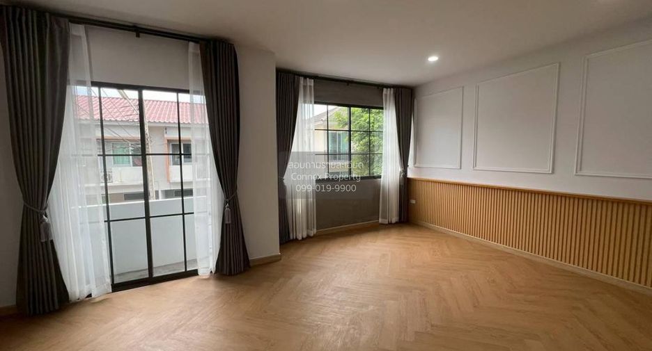 For sale 3 bedrooms townhouse in Lam Luk Ka, Pathum Thani