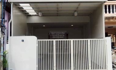 Casa adosada en venta de 2 habitaciones en Wang Thonglang, Bangkok