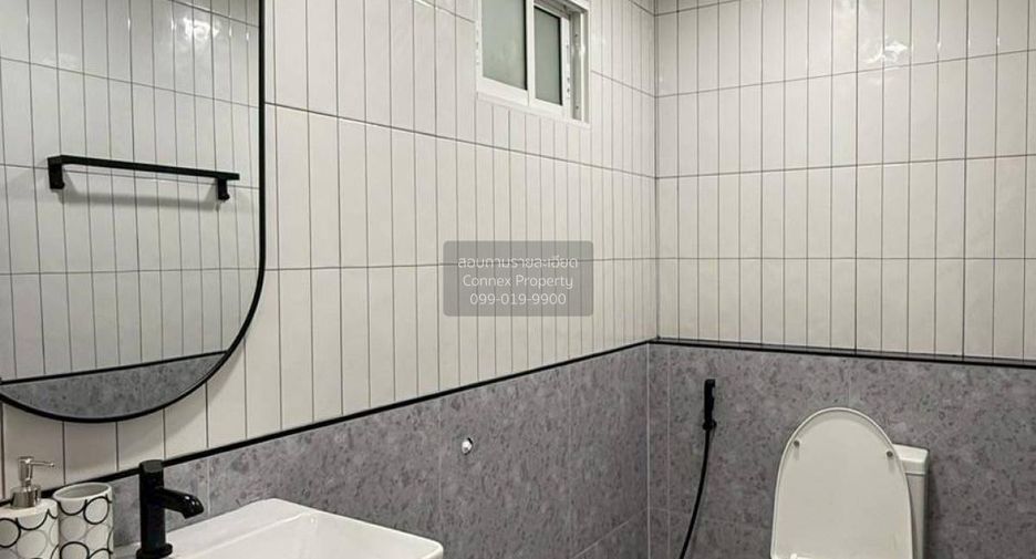 Casa adosada en venta de 2 habitaciones en Wang Thonglang, Bangkok