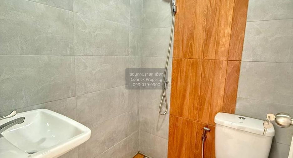 For sale 3 bedrooms townhouse in Pak Kret, Nonthaburi
