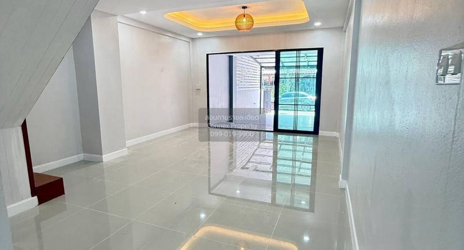 For sale 3 bedrooms townhouse in Pak Kret, Nonthaburi