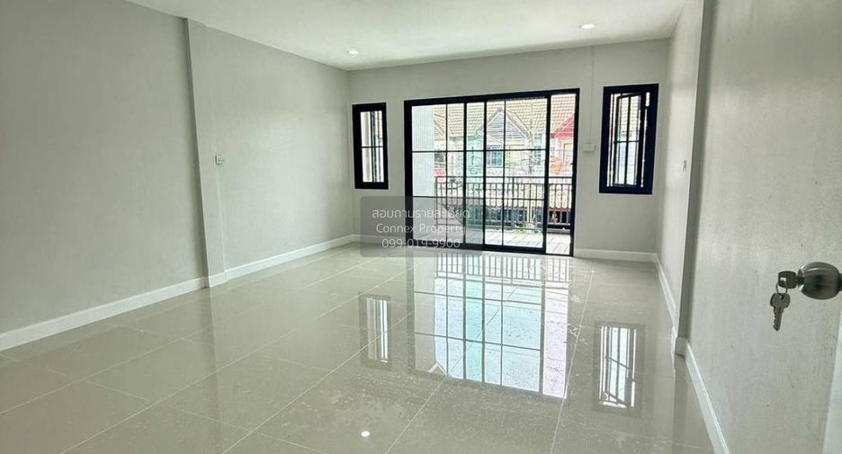 For sale 3 bedrooms townhouse in Pak Kret, Nonthaburi