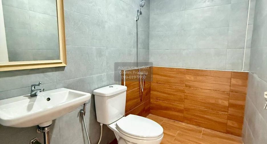 For sale 3 bedrooms townhouse in Pak Kret, Nonthaburi