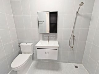 Casa adosada en venta de 4 habitaciones en Krathum Baen, Samut Sakhon