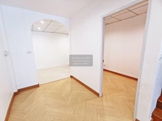 Casa adosada en venta de 5 habitaciones en Krathum Baen, Samut Sakhon