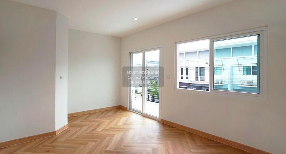 Casa adosada en venta de 3 habitaciones en Bang Yai, Nonthaburi
