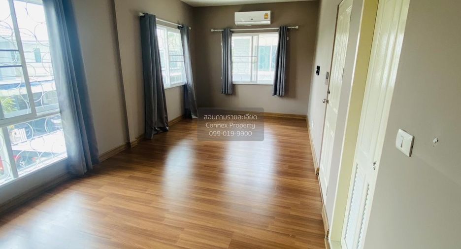 For sale 3 bedrooms townhouse in Pak Kret, Nonthaburi
