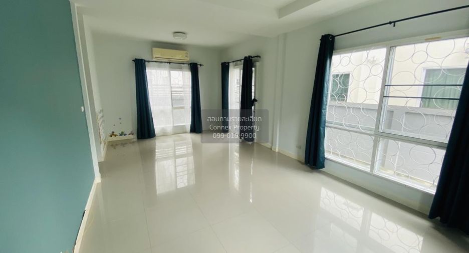 For sale 3 bedrooms townhouse in Pak Kret, Nonthaburi