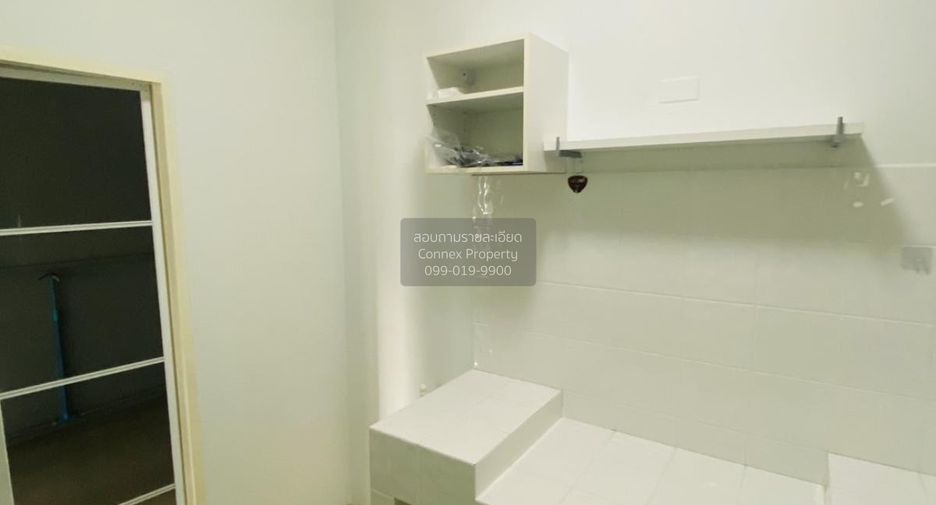 For sale 3 bedrooms townhouse in Pak Kret, Nonthaburi