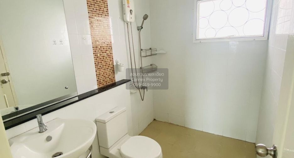 For sale 3 bedrooms townhouse in Pak Kret, Nonthaburi