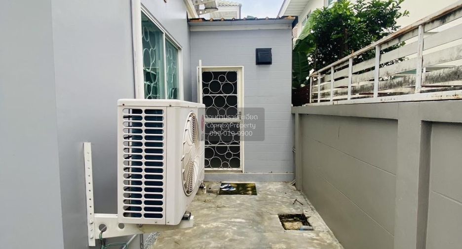 For sale 3 bedrooms townhouse in Pak Kret, Nonthaburi