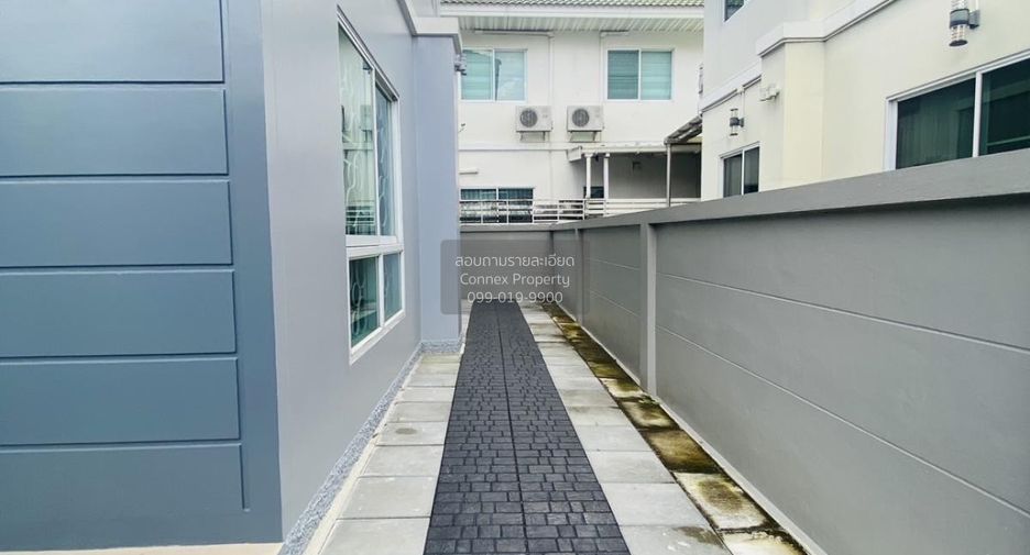 For sale 3 bedrooms townhouse in Pak Kret, Nonthaburi