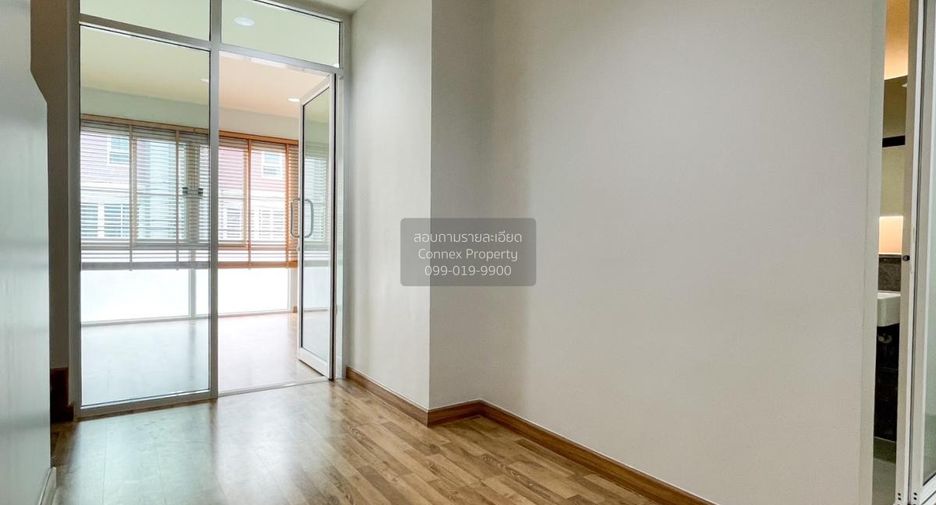 For sale 4 bedrooms townhouse in Mueang Nonthaburi, Nonthaburi
