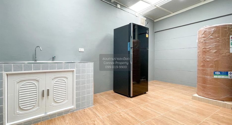 For sale 4 bedrooms townhouse in Mueang Nonthaburi, Nonthaburi