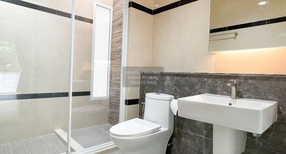 For sale 4 bedrooms townhouse in Mueang Nonthaburi, Nonthaburi