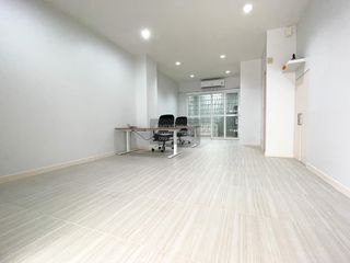 For sale 4 bedrooms townhouse in Mueang Nonthaburi, Nonthaburi
