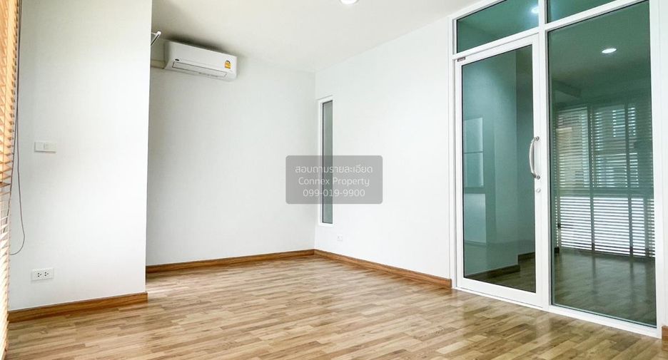 For sale 4 bedrooms townhouse in Mueang Nonthaburi, Nonthaburi