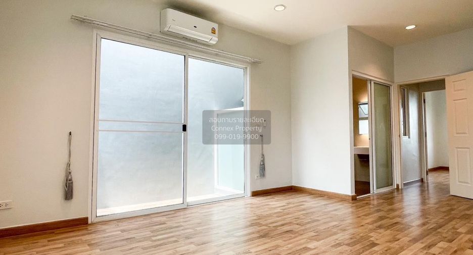For sale 4 bedrooms townhouse in Mueang Nonthaburi, Nonthaburi