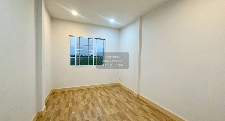 Casa adosada en venta de 5 habitaciones en Bang Bua Thong, Nonthaburi