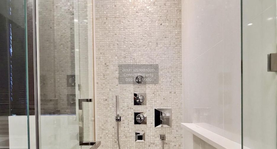 For sale 2 bedrooms condo in Khlong Toei, Bangkok