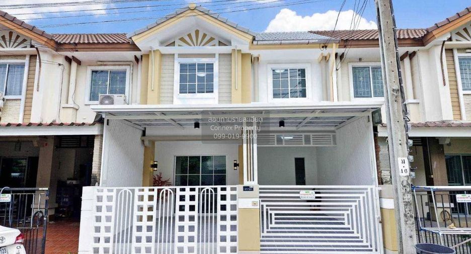 Casa adosada en venta de 3 habitaciones en Min Buri, Bangkok