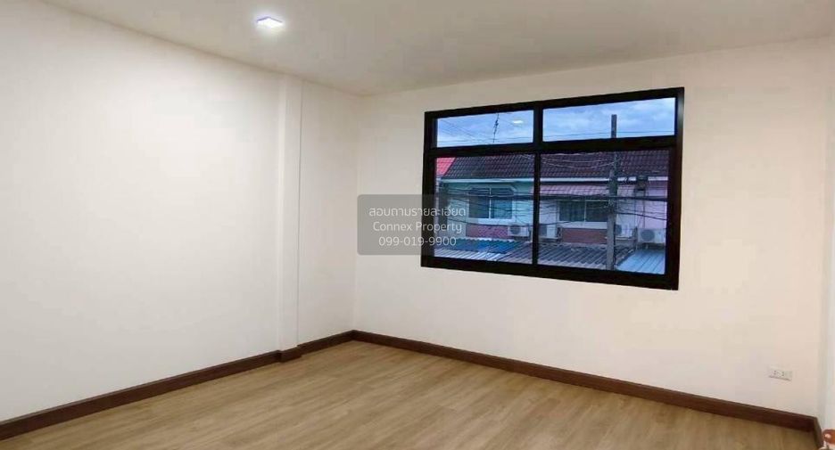 For sale 3 bedrooms townhouse in Bang Kruai, Nonthaburi