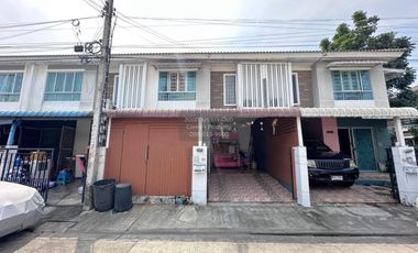 For sale 3 bedrooms townhouse in Krathum Baen, Samut Sakhon