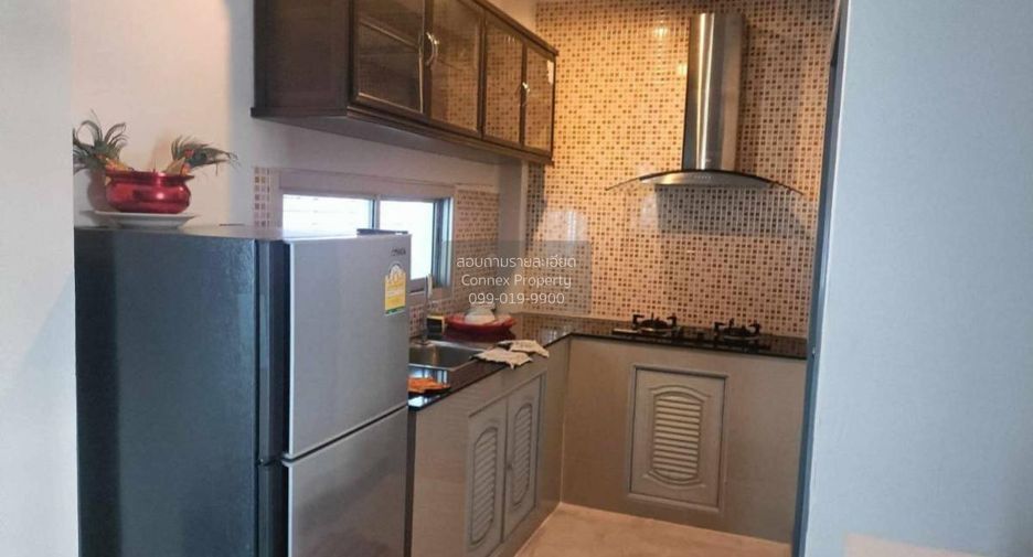 For sale 4 bedrooms townhouse in Bang Khun Thian, Bangkok