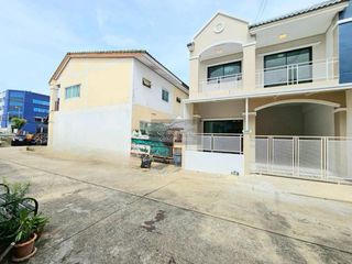For sale 4 bedrooms townhouse in Bang Kruai, Nonthaburi