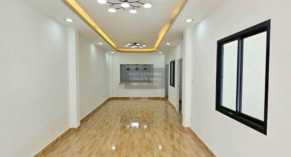 For sale 4 bedrooms townhouse in Bang Kruai, Nonthaburi