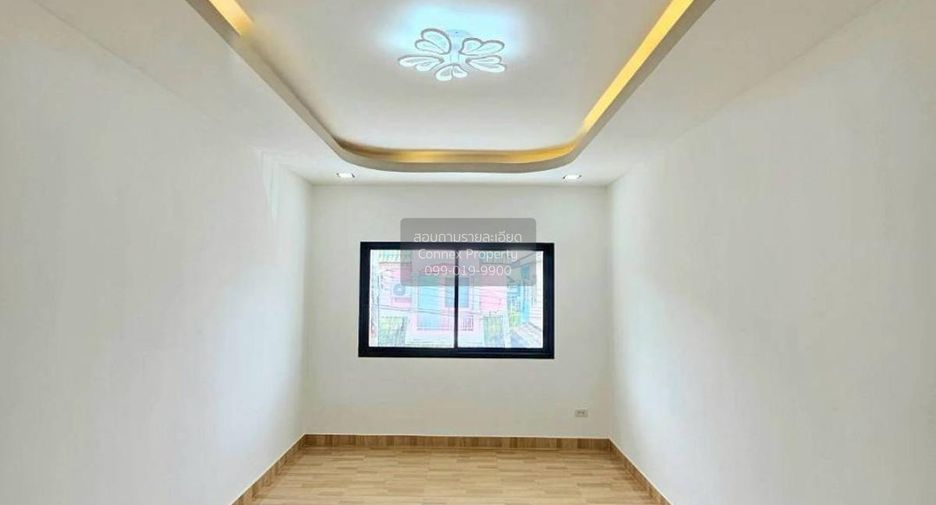 For sale 4 bedrooms townhouse in Bang Kruai, Nonthaburi