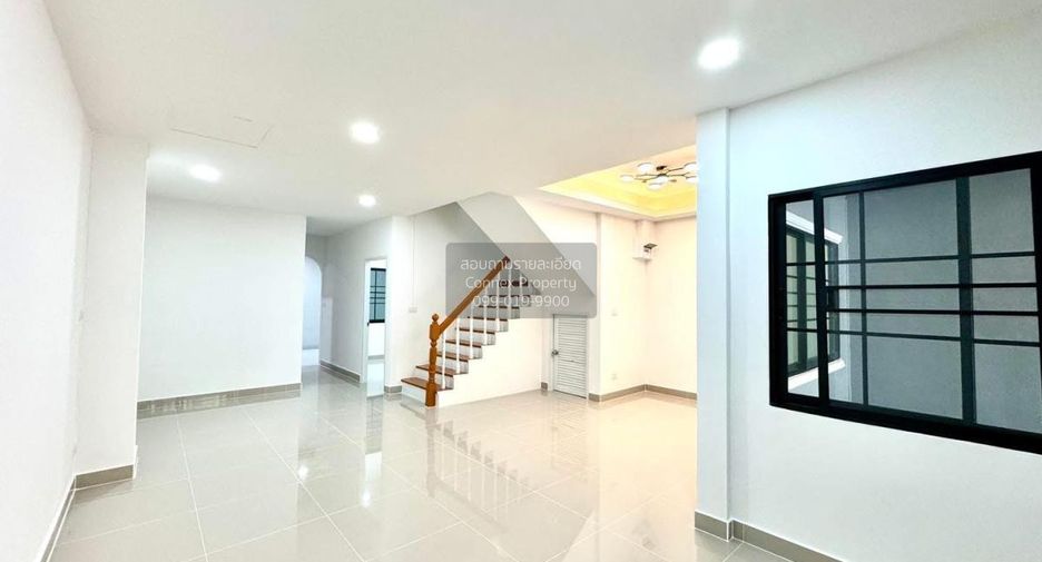 For sale 5 bedrooms townhouse in Thanyaburi, Pathum Thani