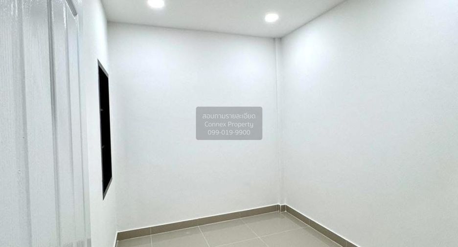For sale 5 bedrooms townhouse in Thanyaburi, Pathum Thani