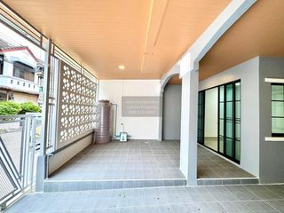 For sale 5 bedrooms townhouse in Thanyaburi, Pathum Thani